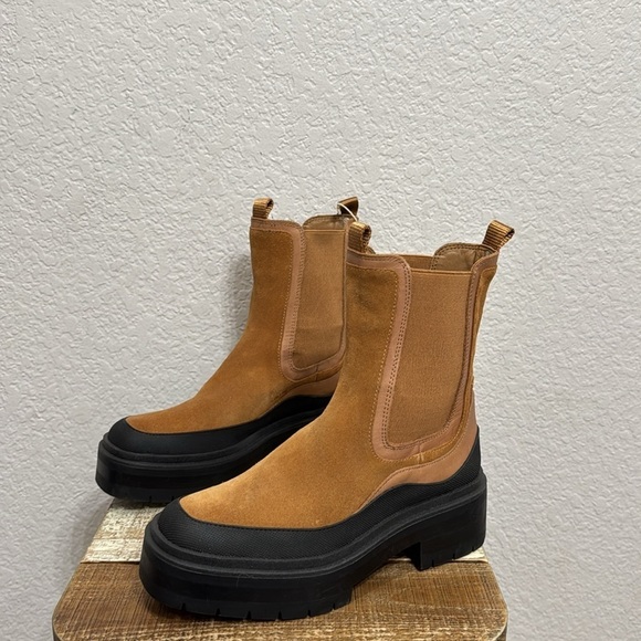 Sam Edelman Lilia Suede Chelsea Boots Size 7 - Picture 5 of 6